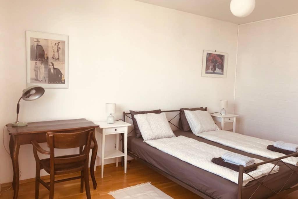 Mitten im Achten. Zentrale Wohnung in Wien Exterior foto